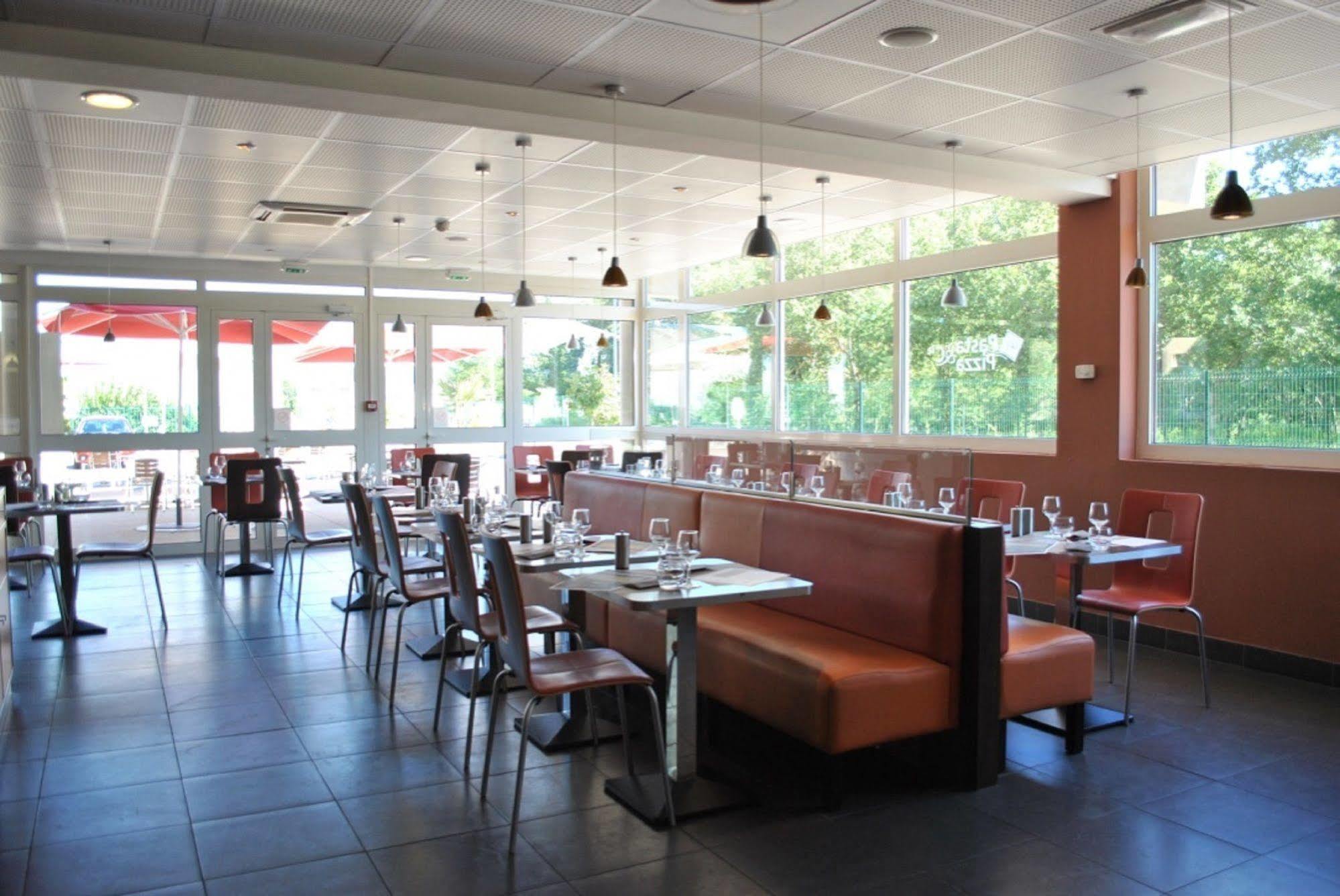 Ibis Loriol Le Pouzin Exterior foto