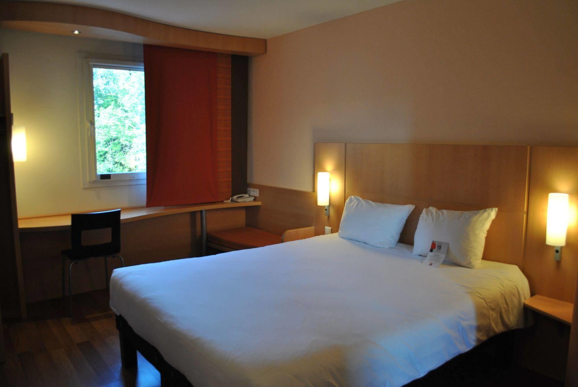 Ibis Loriol Le Pouzin Exterior foto