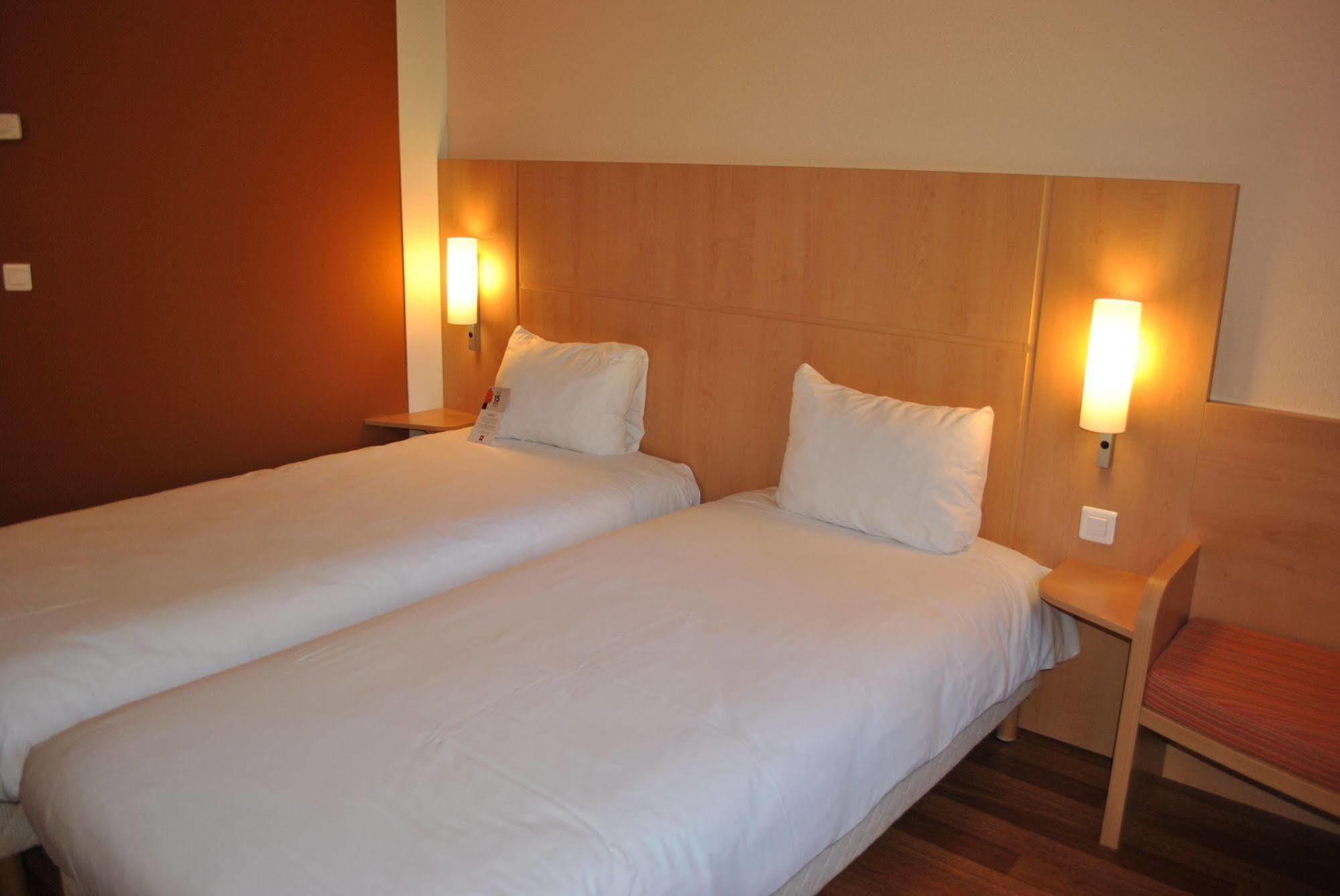 Ibis Loriol Le Pouzin Exterior foto
